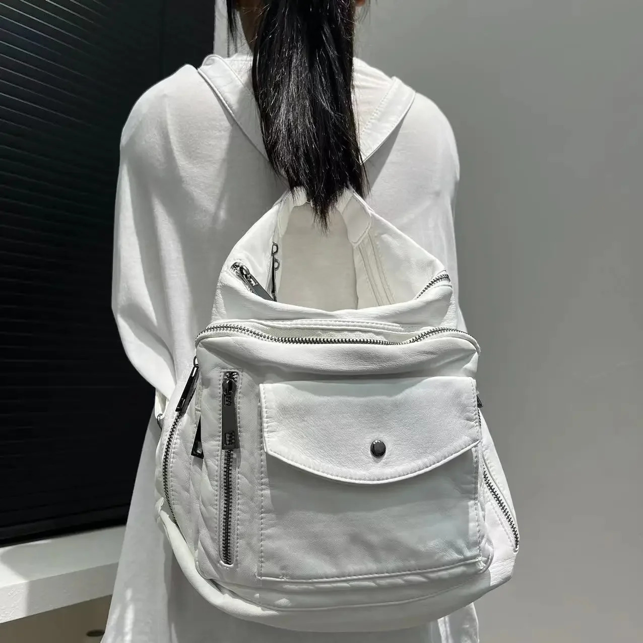 Womens Fashion Multi-Pocket Motorcycle Shoulder Bag Large Capacity Retro Washed Crossbody Backpack 250807