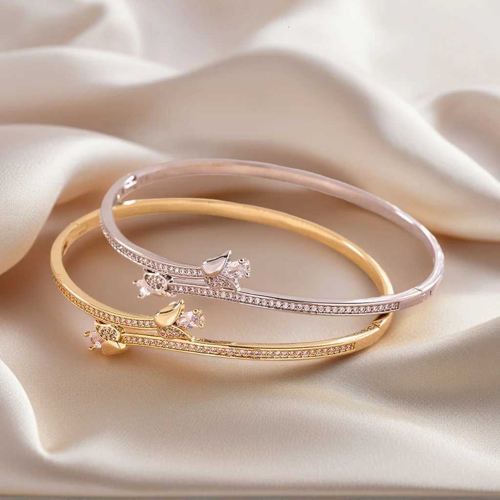 1PC Fashionable and Elegant Copper Zircon Inlaid Womens Bracelet Valentines Day Gift Mothers Day Gift Z250807