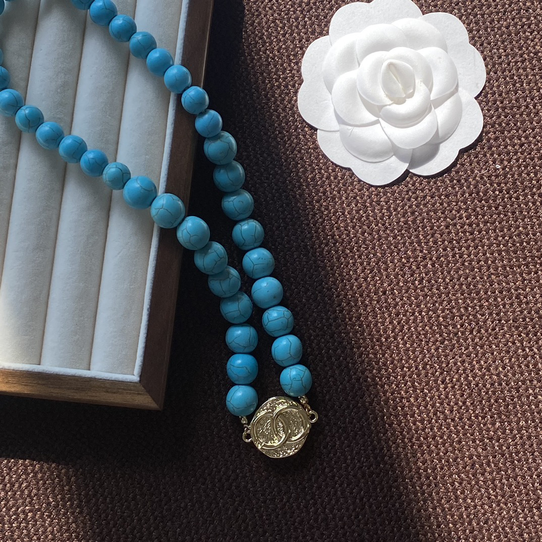 Turquoise Medallion Necklace Gold Tone Bohemian DoubleCircle Clasp Earthy Luxe Jewelry Gift for Her Z251010