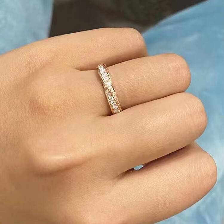 Xingguang 14k Pure Gold Mobius Moissanite Round Brillaiant Cut Vvs Clarity d Color Set Rings for Women Jeweley