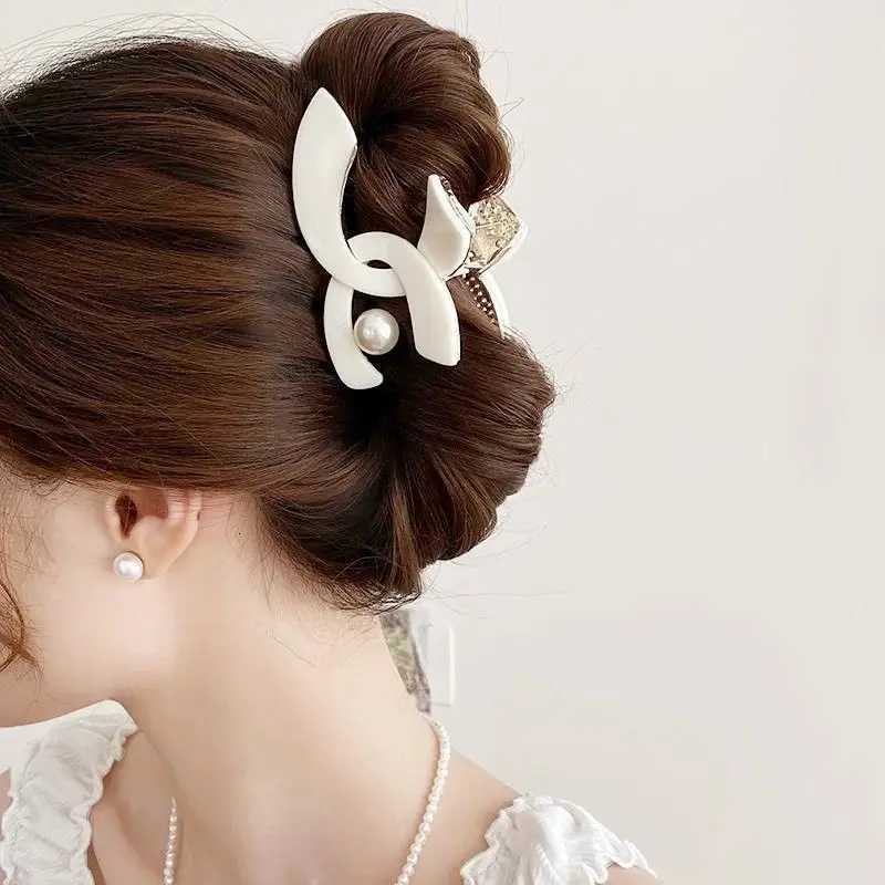 1pc Xiaoxiangfeng Pearl Hair Clip Medium-sized Clip Top Clip Hair Clip Exquisite Hair Accessory Temperament Hair Clip Y250808