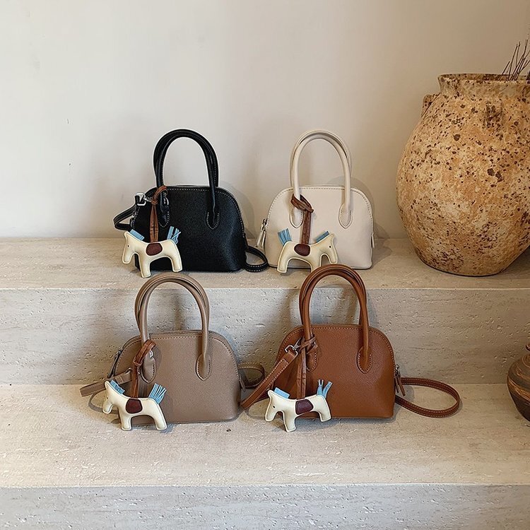 2025 Luxury Bag Not Just Designer Bag A Bag, But Also Free Delivery To Your Door A Symbol