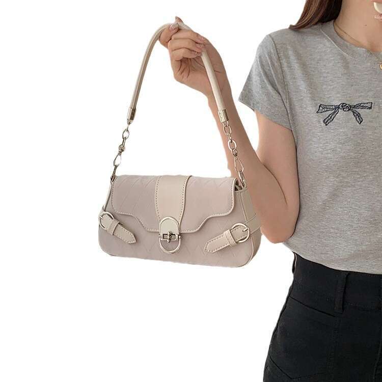 Women New Style Melard with Metal Lock Flip Cover for Girls Commuting Versatile Shoulder Crossbody Bag