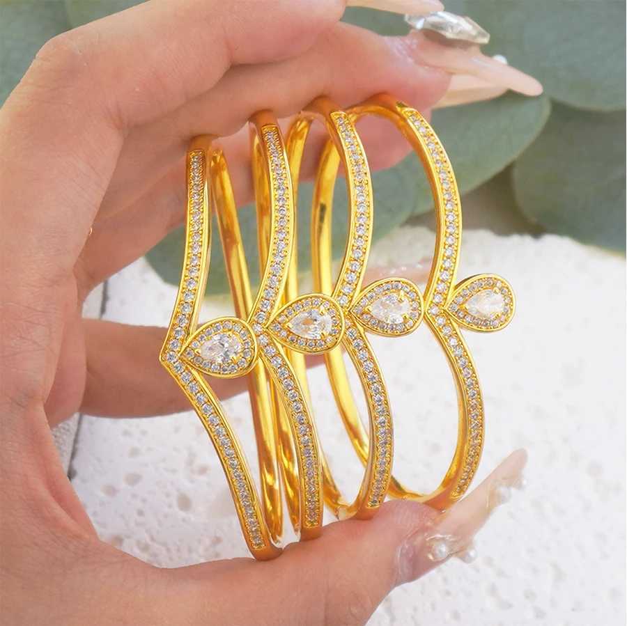 Luxurious Womens Bracelet Set with Sparkling Zirconia Gemstones Gorgeous Engagement Party Jewelry Womens Wrist Accessories Z250807