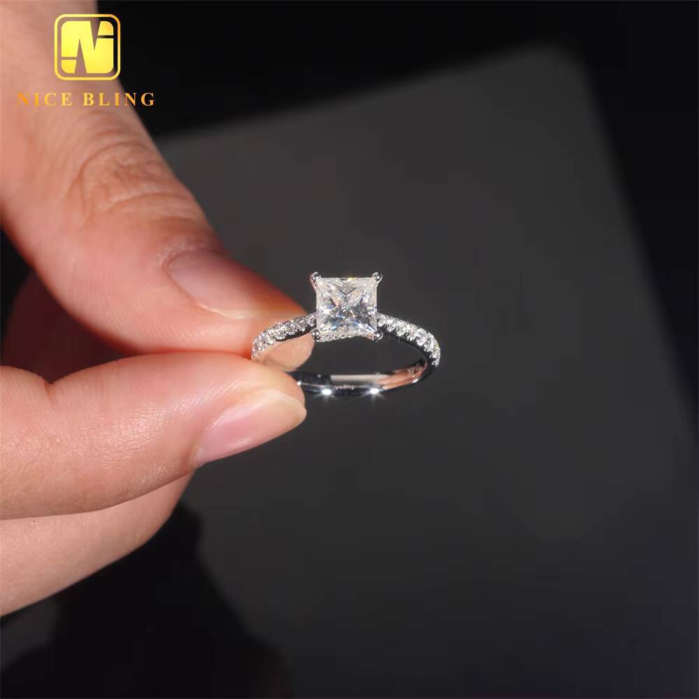 Classic Iced Out Diamond Anniversary Wedding Rings Women Princess Cut VVS Moissanite 14K Gold Engagement Ring for Women