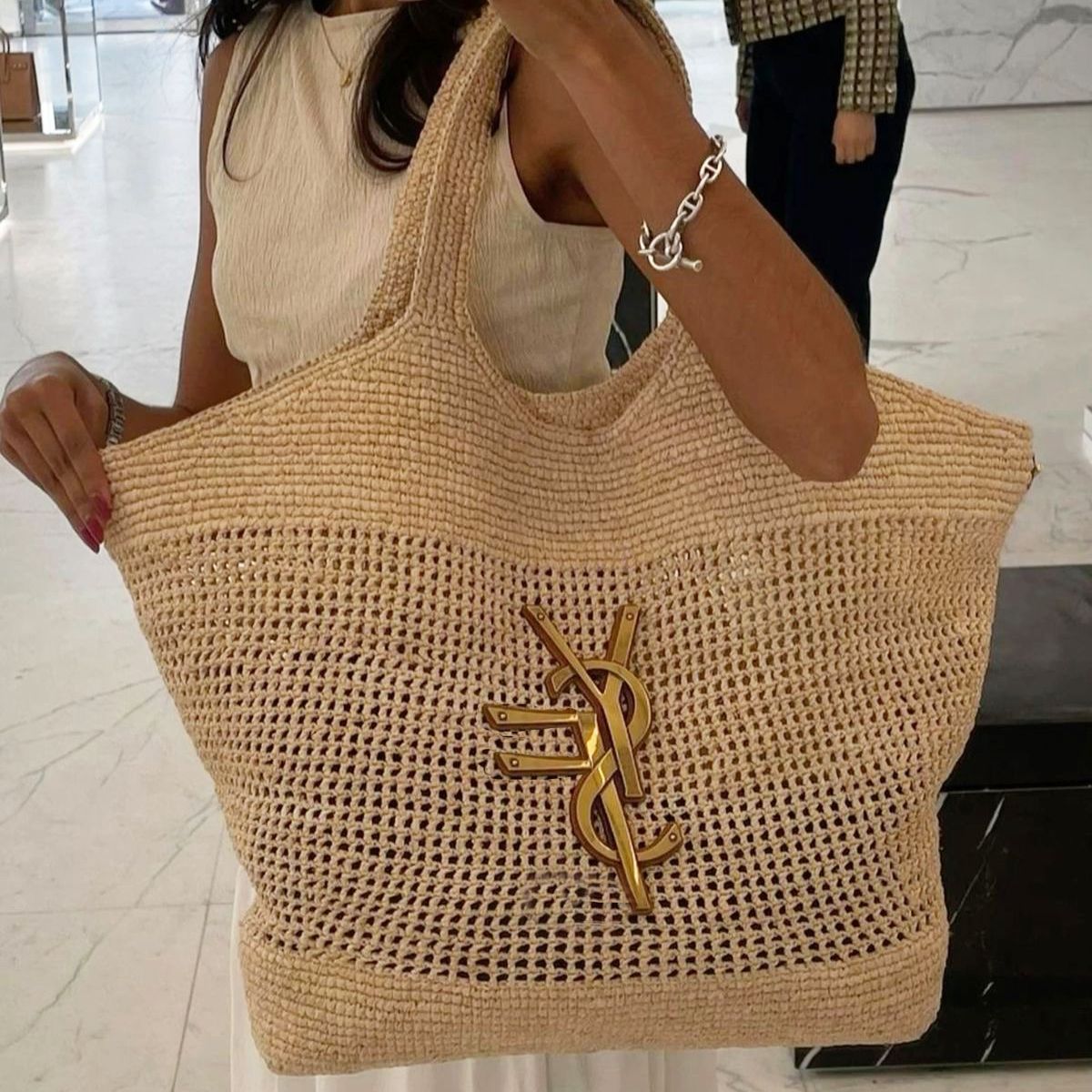 Designer Woven Grass Tote Bag Beach Bag Totes Luxury Bag Large Capacity Mother Bag Beach Handbag Lightweight Fashion Shopping Bag Ladies Minimalist Bag