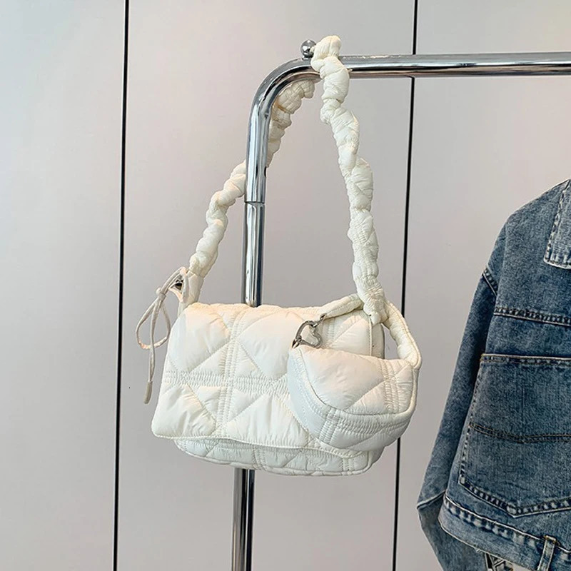 Womens Bag Pendants Korean Kawaii Cute Versatile Accessories Headphones Lipstick Change Multifunctional Storage Bags 250801