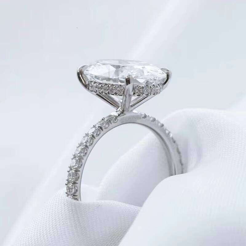 Xingguang Rts Oval with Classic Dia Clawed Collet 3ct 8x10MM Moissanite White Gold Ring for Proposal