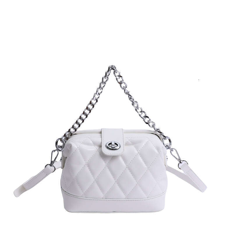 Chain Niche bags Embroidery Shell for Women 2025 New Designer Summer Fashion purse Luxury and wallet Commuter Shoulder Crossbody Bag