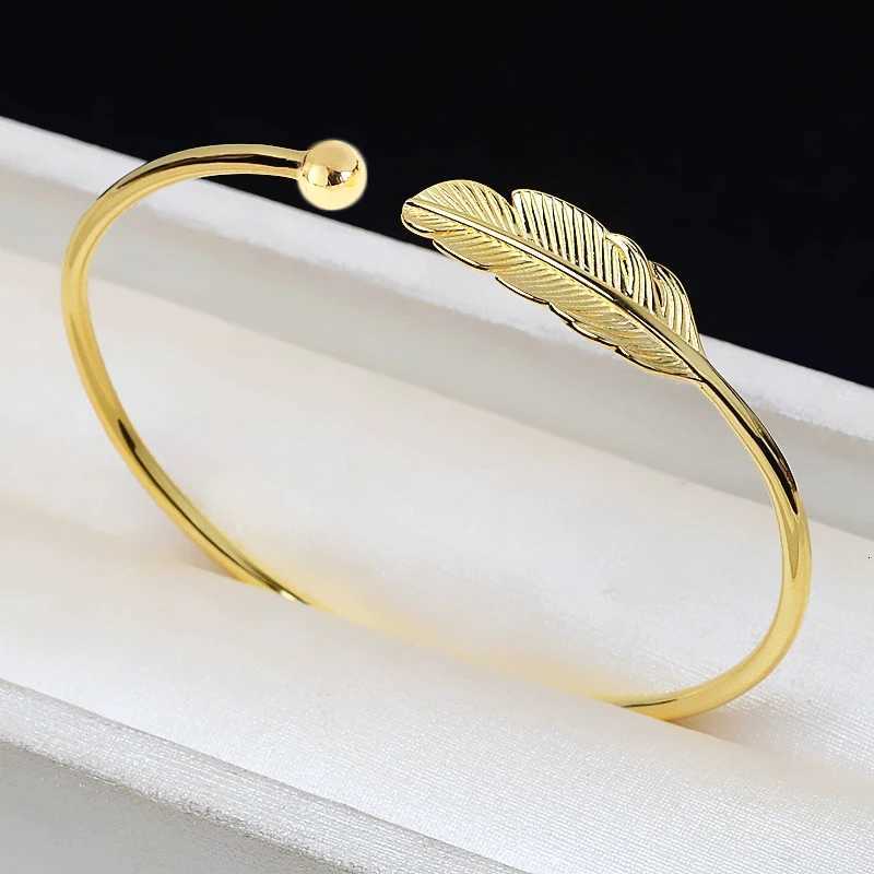 oun Cuff Womens Bangles Gold Color Metal Feather Shape Adjustable Open-Bangle Punk Fashion Hip Hop Style Wrist Jewelry Pulseras Z250807