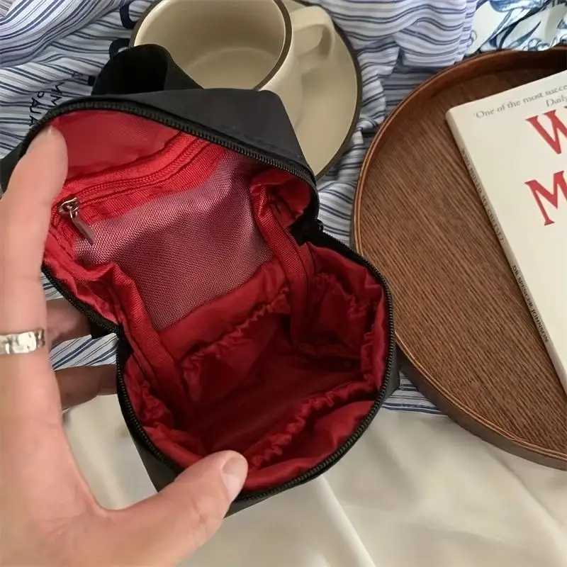 New Wens Ins Cosmetic Pouch Travel Storage Bags Ladies Design Cluh Handbags Big Toiletry Bag Wens Sanitary Napkin Bag Y250808