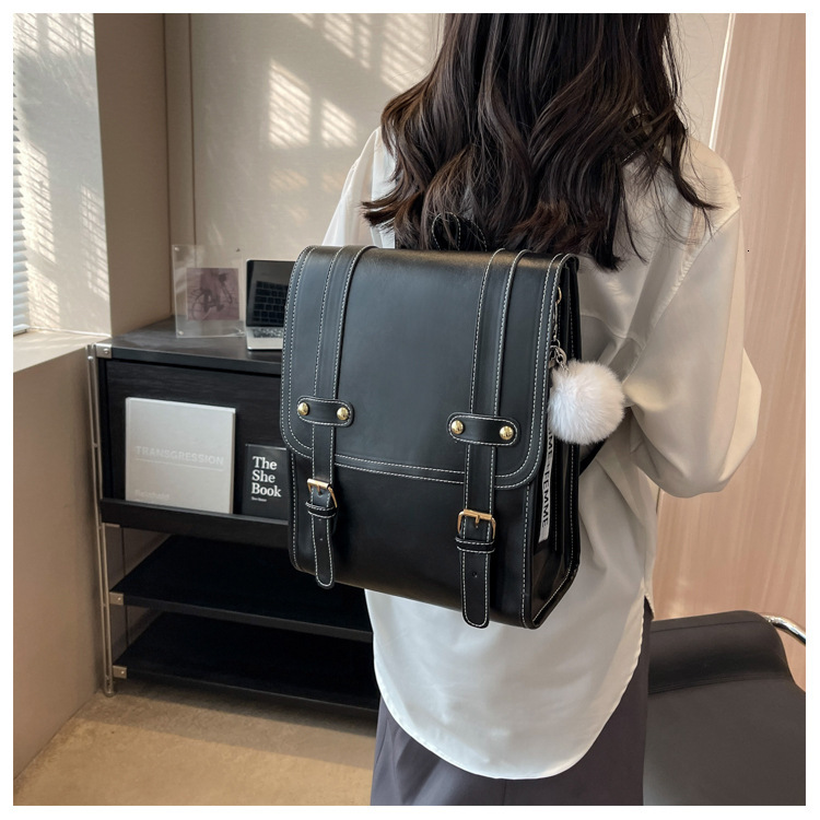 2025 Autumn New Women's Backpack New Retro Style Buckle Belt Design Women's fashion Backpack Commuter Backpack Autumn New Color Contrast Des