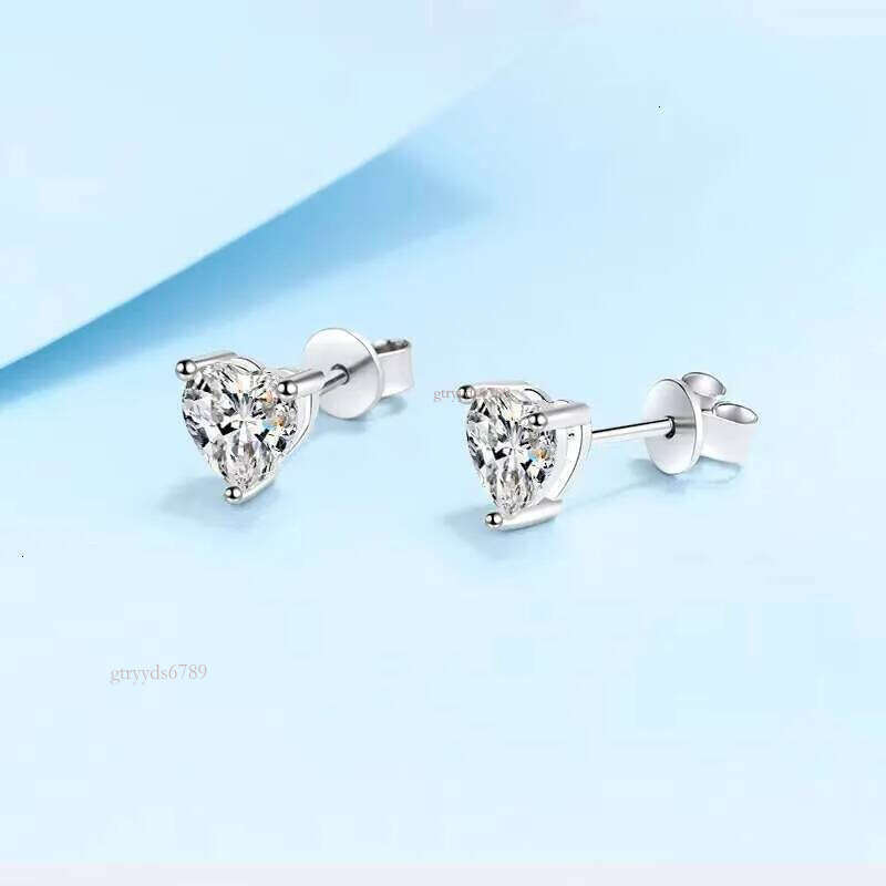 DHCollections Moissanite Heart Shape Stud Earrings Sterling Sier Broken Love Design 1 Ct Each Passed Dia Test Hypoallergenic Wedding Jewellery Pair