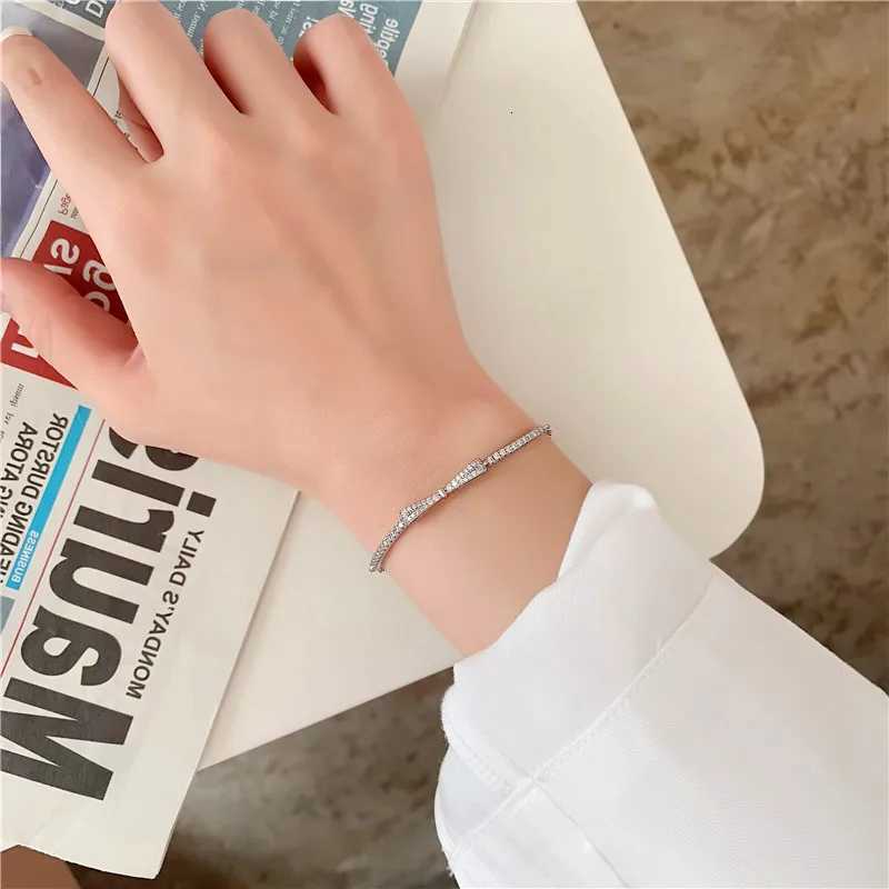 925 Sterling Silver Bow Bracelet Micro Inlay Zircon Bracelet French Elegant Fashion Womens Bracelet Jewelry Z250807