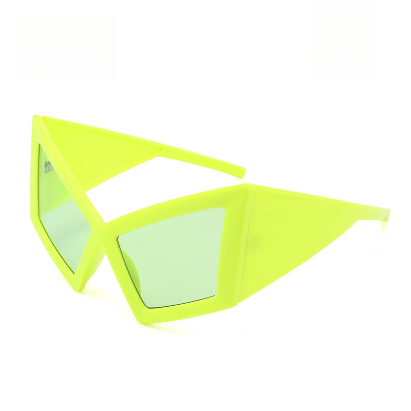 Customizable Big-Sized Shades for a Trendy Look