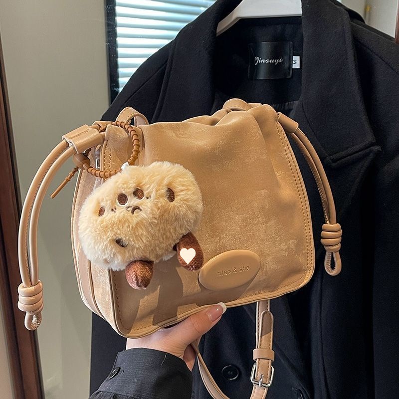Free Shipping Designer Bag Luxury Bag Niche Wrinkled Cloud Bag For Women 2025 New French Style Versatile Crossbody Bag Fashionable Commuter Small Bag
