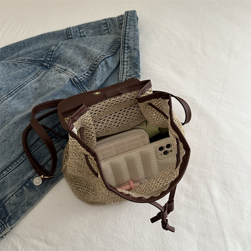 2025 Autumn New Women s Backpack Niche Design Straw Woven Women s Backpack Autumn New Fashionable Travel Bag Woven Small Backpack New Designer Backpac