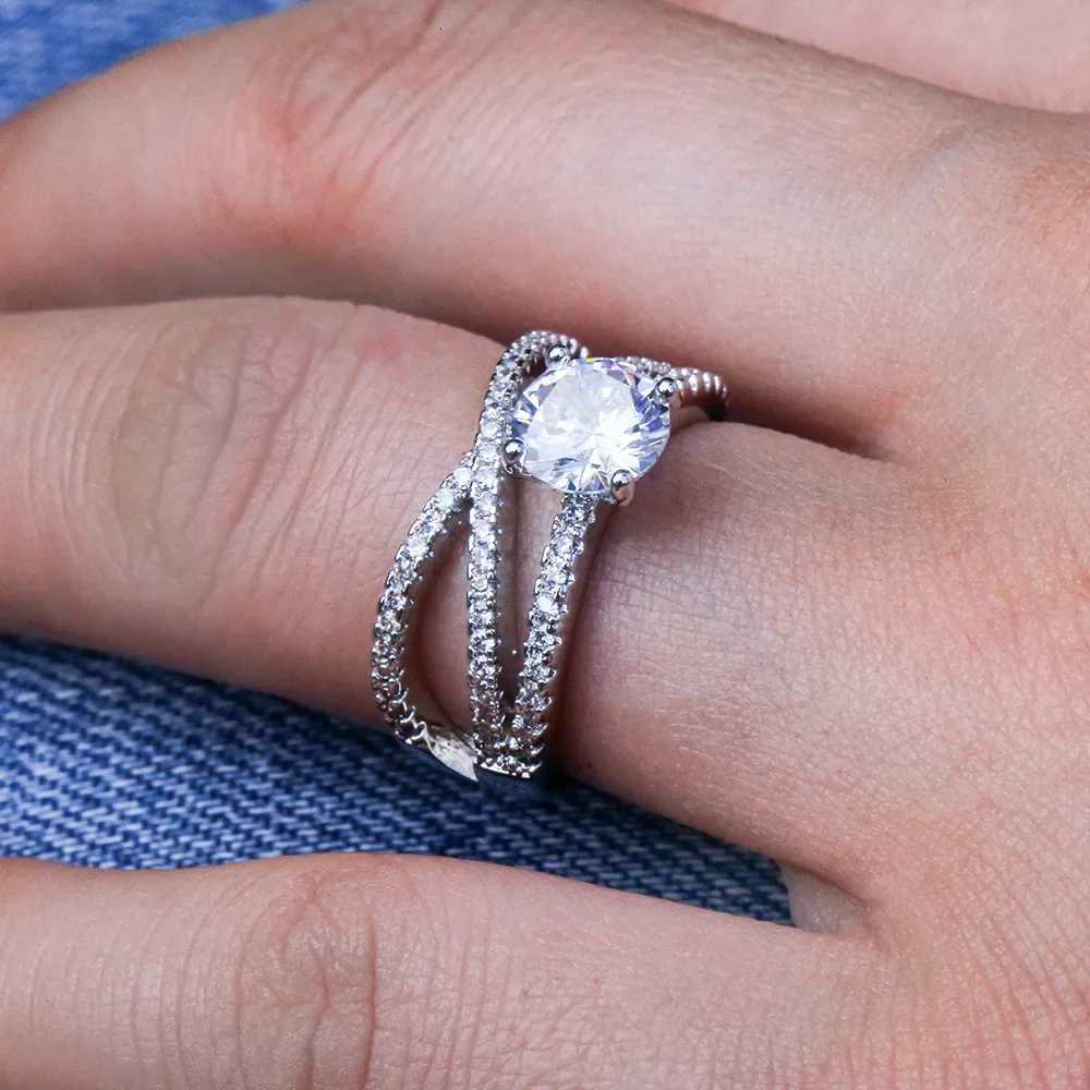 Luxury Female Round Big CZ Zircon Ring 925 Silver Color Bridal Wedding Ring Jewelry Promise Engagement Cross Rings for Women Y250808