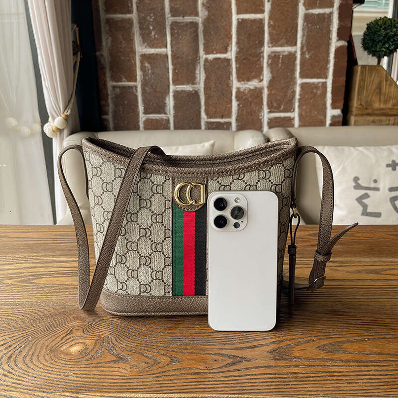 Niche Luxury Old Flower Bucket for Women 2025 New Office Commuter Handbag Versatile Casual Shoulder Crossbody Bag