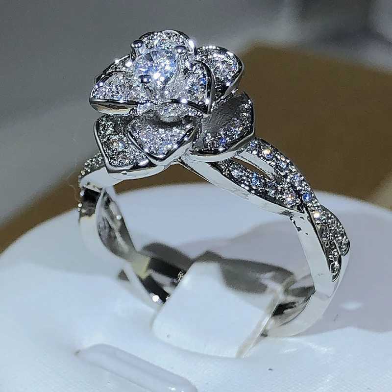 925 Sterling Silver InterTwined Three-Dimensional Rose Ring White Zircon Full Diamond Ring Ladies Temperament Elegant Jewelry Y250808