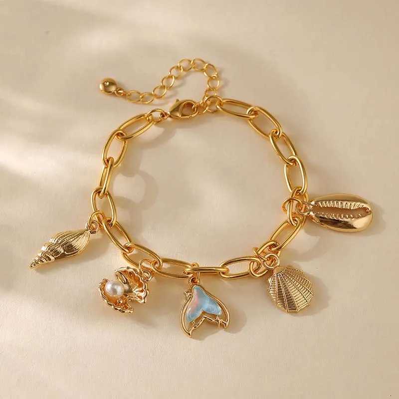 2025 New Fashion Gold Color Starfish Shell Chain Bracelet for Women Stainless Steel Metal Flower Pendant Bracelet Jewelry Gift Z250807
