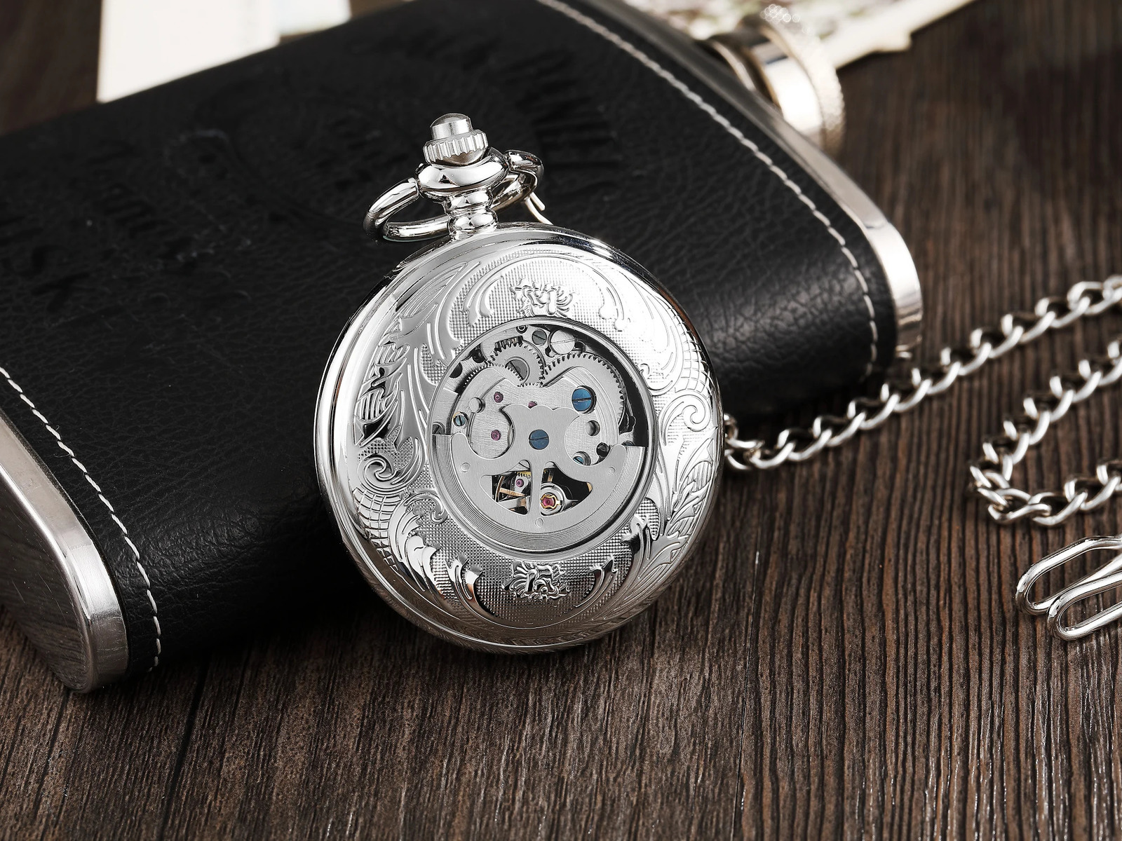 Silver Roman Numerals Machinery Pocket Watch Chain Men Women Hollow Vintage Pendant Necklace Gifts for Men Women 250807