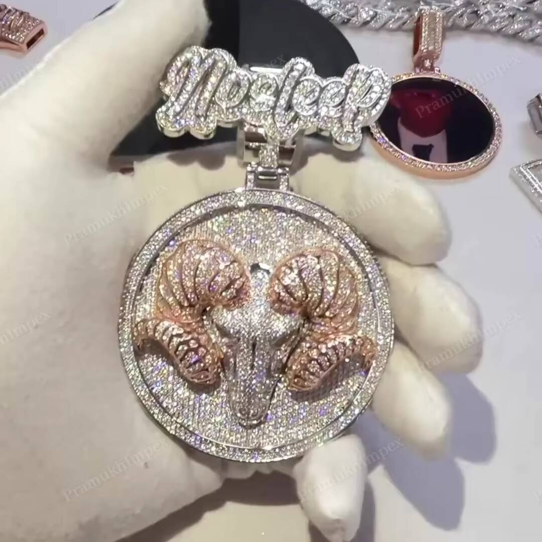 New Arrival Iced HipHop Bull Disk Charms VVS1 Moissanite Diamond Pendant Customized Sterling Silver Gold Plated for Parties