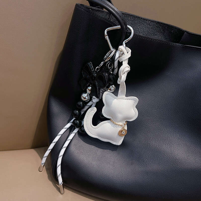 New Leather Cat Beaded Handwoven Rope Fashion Versatile Car Keychain Bag Pendant