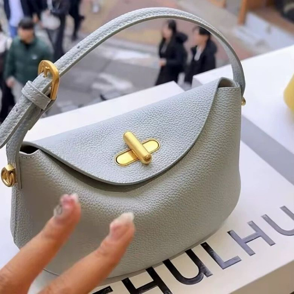 2025 Autumn/winter New Women's Shoulder Bag fashion Fresh And Simple Style Fashionable Solid Color Handbag Elegant Casual Crossbody Autumn Design