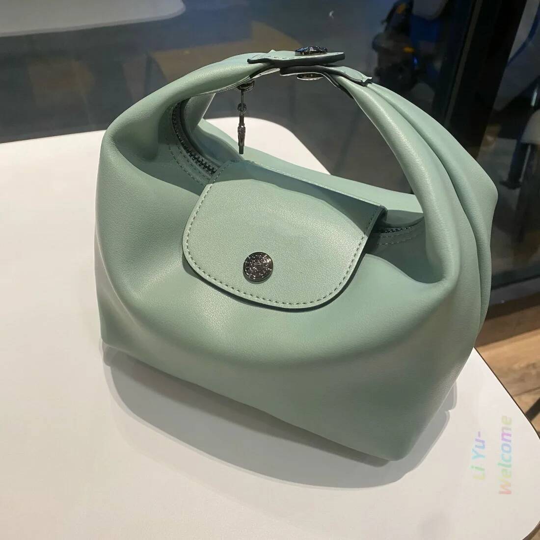 2025 new mini cowhide dumpg handbag lunch leather box bag can be matched with strap and single shoulder