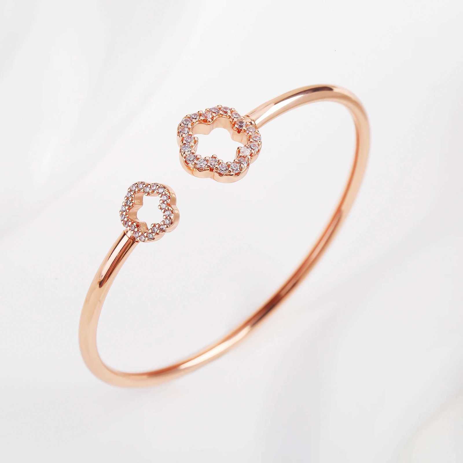 Flower Jewelry Bracelet Shiny Zirconia Hollow Five leaf Flower Open Bangle Simple for Women Girl Party Jewelry Gift Z250807
