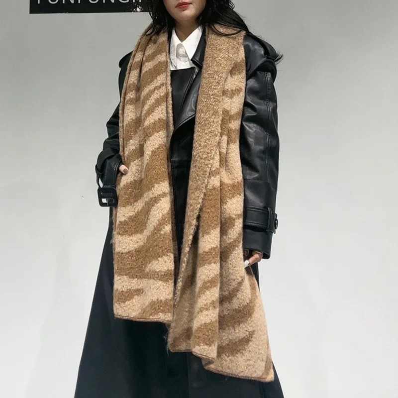 Winter Men Fashion Zebra Print Shawl Women Keep Warm Thickened Scarf Cashmere Big Scarves 250807