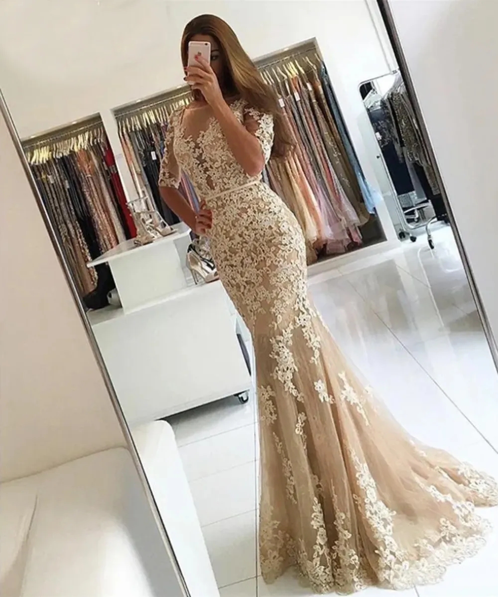 Graceful A Line Wedding Dresses With Full Sleeve Lace Appliques Beach Bridal Gowns Sexy Backless Chic Sweep Train vestido de novia