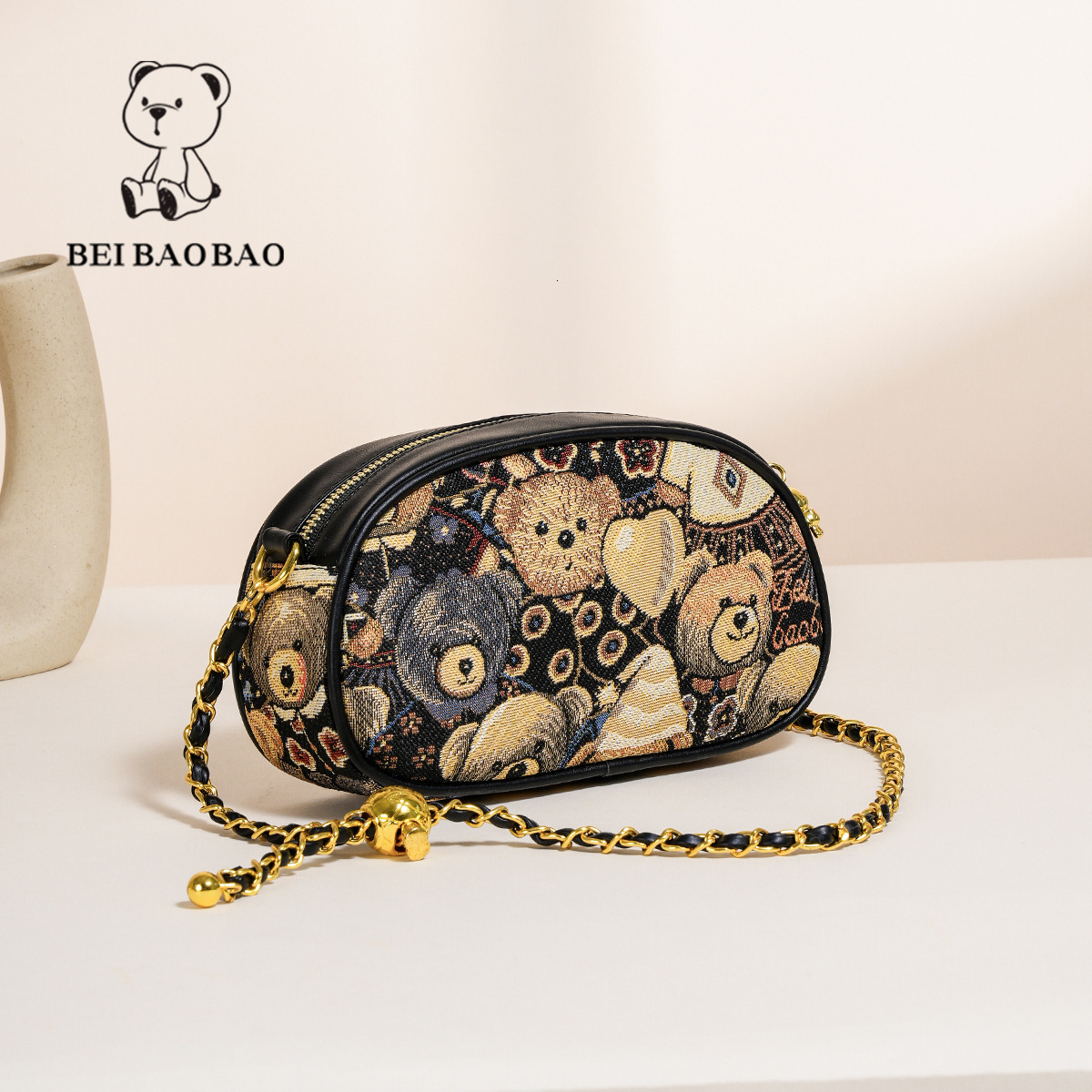 2025 New Chain Embroidered Bear Canvas Small Round Fashion Single Shoulder Crossbody Bag ddmymoon