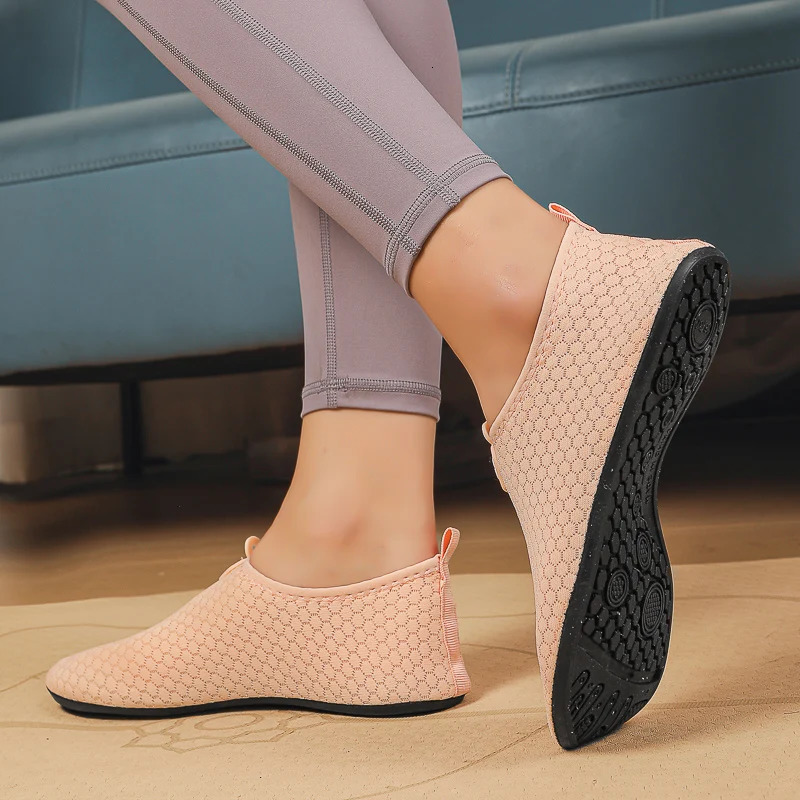 Diving Shoes Women Aqua Shoes Men Water Sport Socks Beach Swimming Barefoot Sneaker Fitness Dance Swim Surfing Yoga Shoes 250730