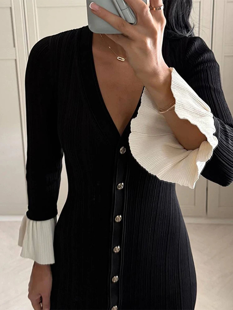 Flare Sleeve Color-Block Knit Maxi Dress Women Fashion Single Breasted Slim Dresses Lady Elegant Evening Party Long Dress 250805