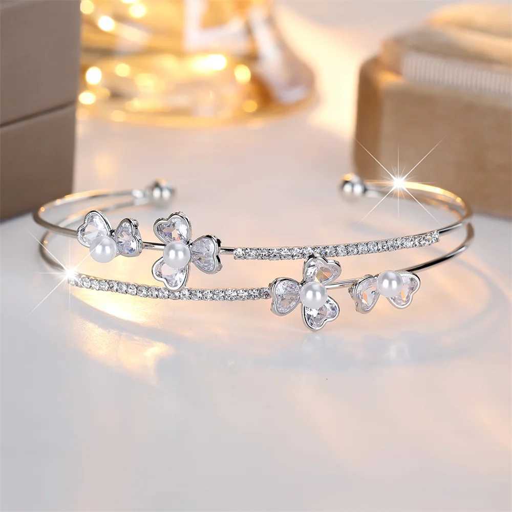 White Zircon Cute Flower Pearl Open Bangle Bracelets For Women Vintage Silver Color Bridal Bracelet Wedding Jewelry Z250807