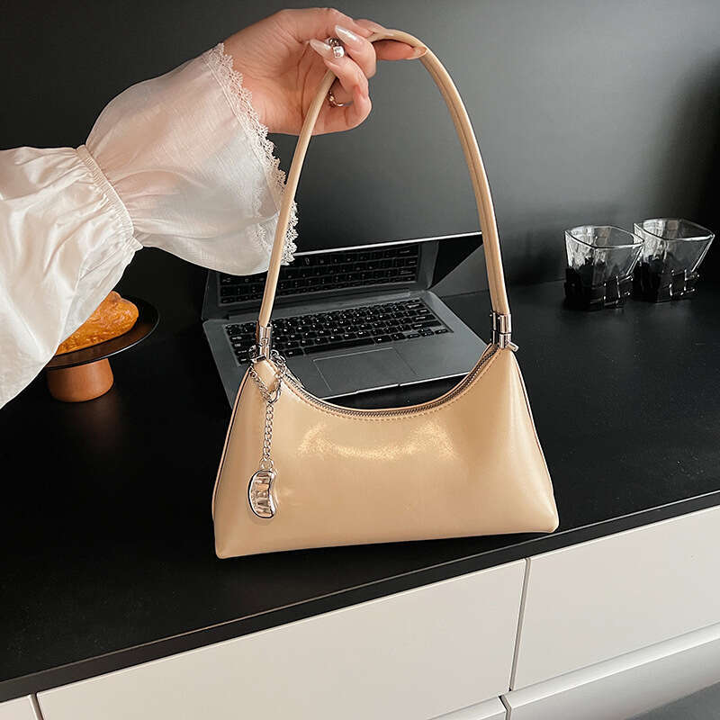 High-End Single Shoulder Underarm 2025 New Pillow Simple Commuter Women's Niche Trendy Crossbody Bag