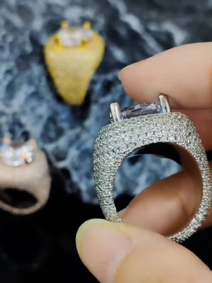 Hip Hop Full Micro Paved Iced Out Bling Full CZ Stone Charm Trendy Brass Cubic Zircon Ring for Men Jewelry Size 8-11