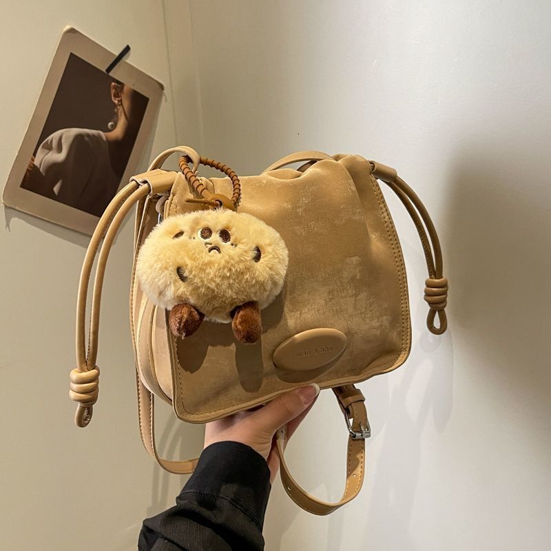 Free Shipping Designer Bag Luxury Bag Niche Wrinkled Cloud Bag For Women 2025 New French Style Versatile Crossbody Bag Fashionable Commuter Small Bag