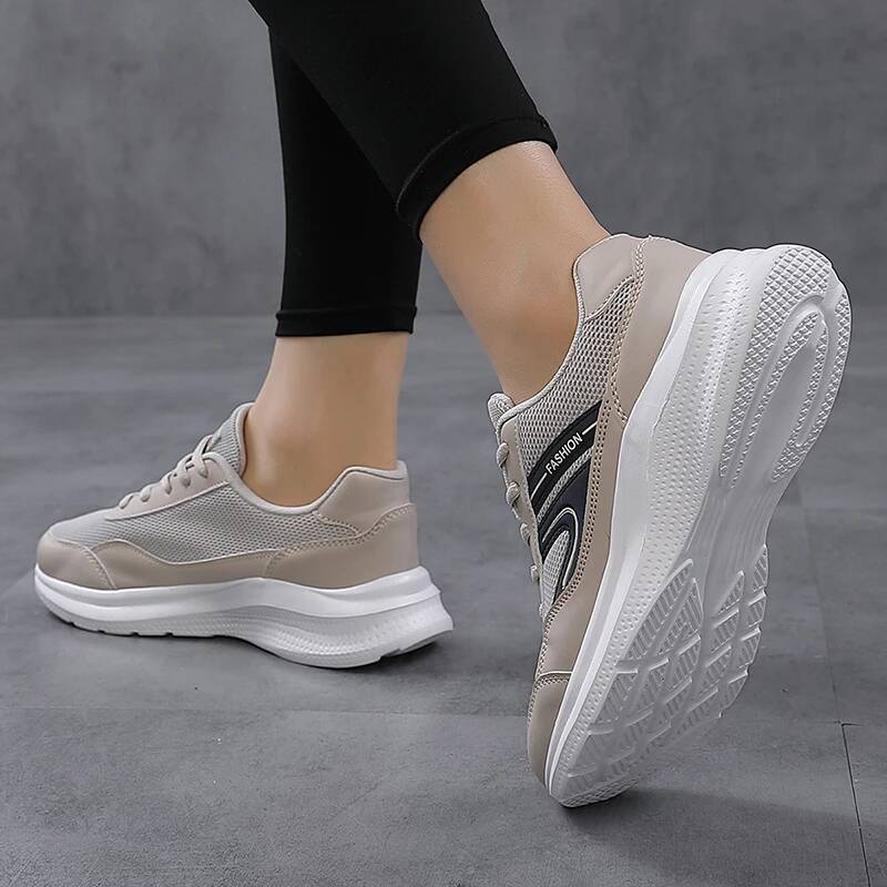 Summer New Women's Flying Weave Mesh breathe freely Sport Casual Lightweight Soft Sole Running Shoes ddmysaturn