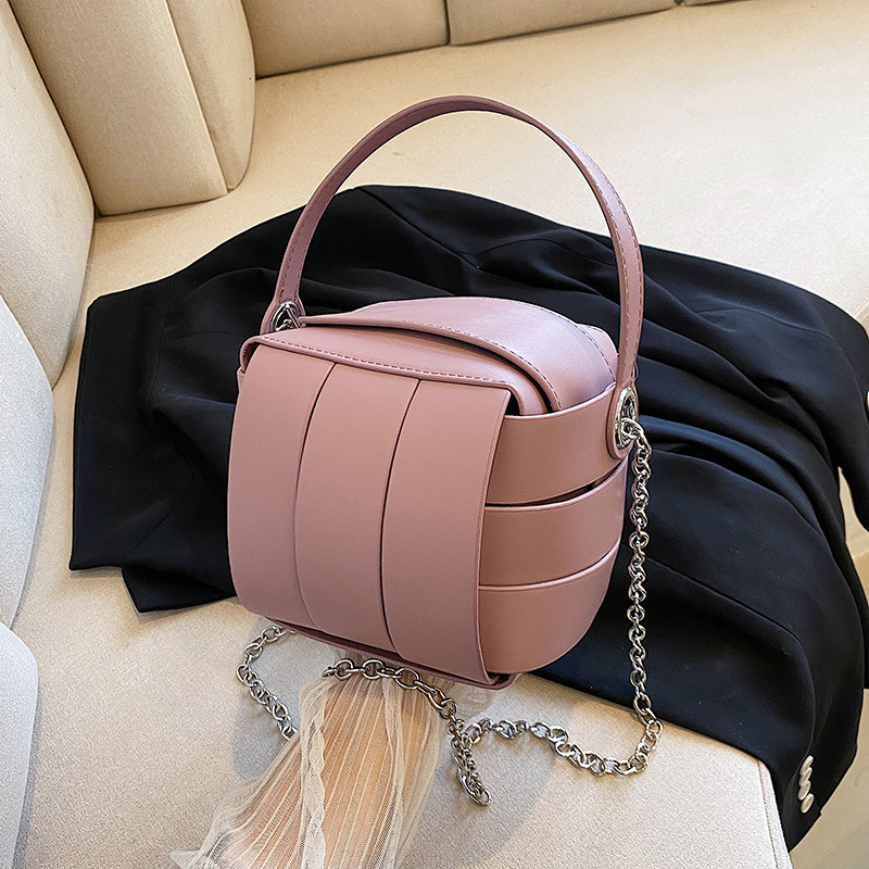 Luxury Brand Designer Bag 2024 Small Square Bag New Trendy Personality Daily Simple Shoulder Crossbody Bag Women's Woven Bag