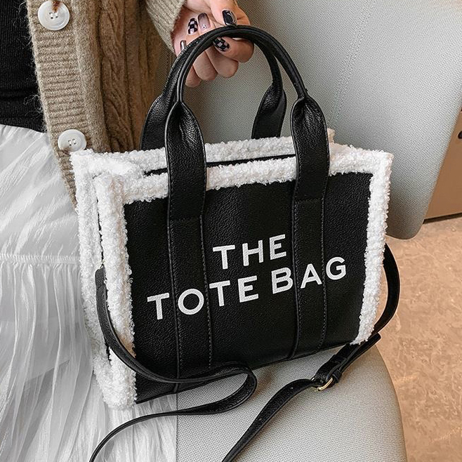 Designer Bag Luxury Shoulder Bag Bag Hot Tote bag Designer Tote Shoulder Cross Body Chain Fashion Plaid Bucket Daily Essential Roomy With Purpose Plai