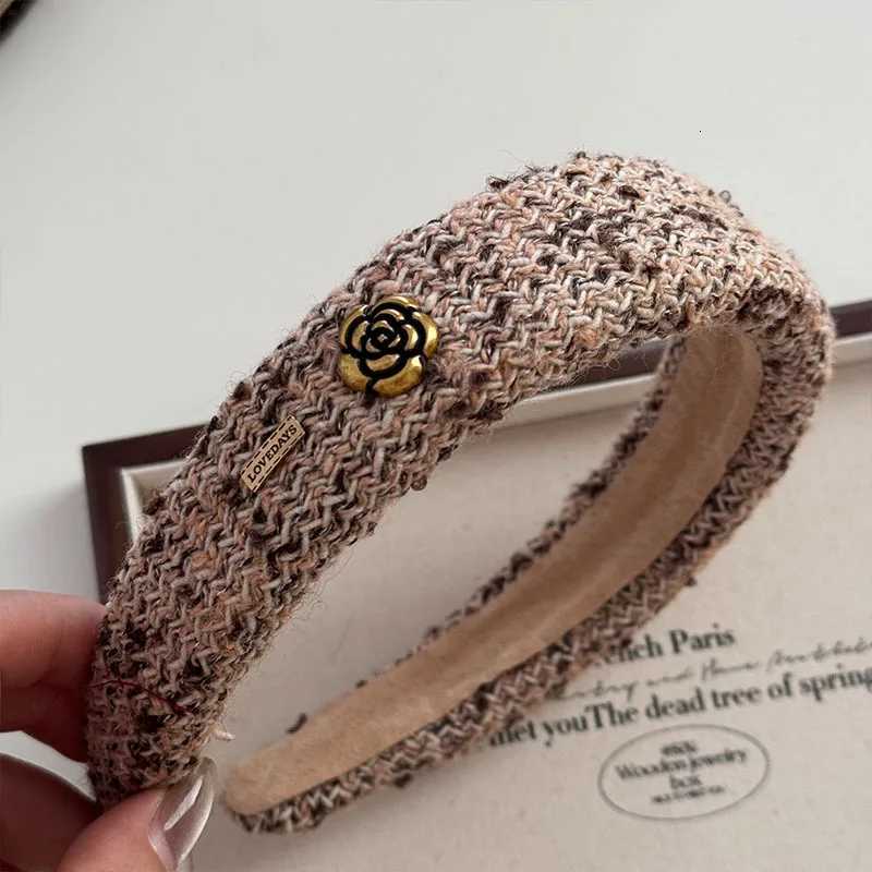 Fashion Wen Autumn Winter Lia Hair Band Heaear 2025 New Vintage Gold Badge Piece P Band Hair Accessory Y250808