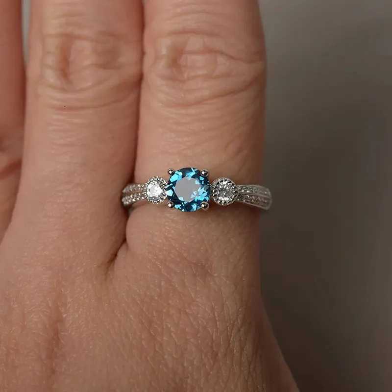 925 Sterling Silver Luxury Elegant Women Rings with Round Blue Cubic Zirconia Exquisite Wedding Anniversary Party Female Jewelry Y250808