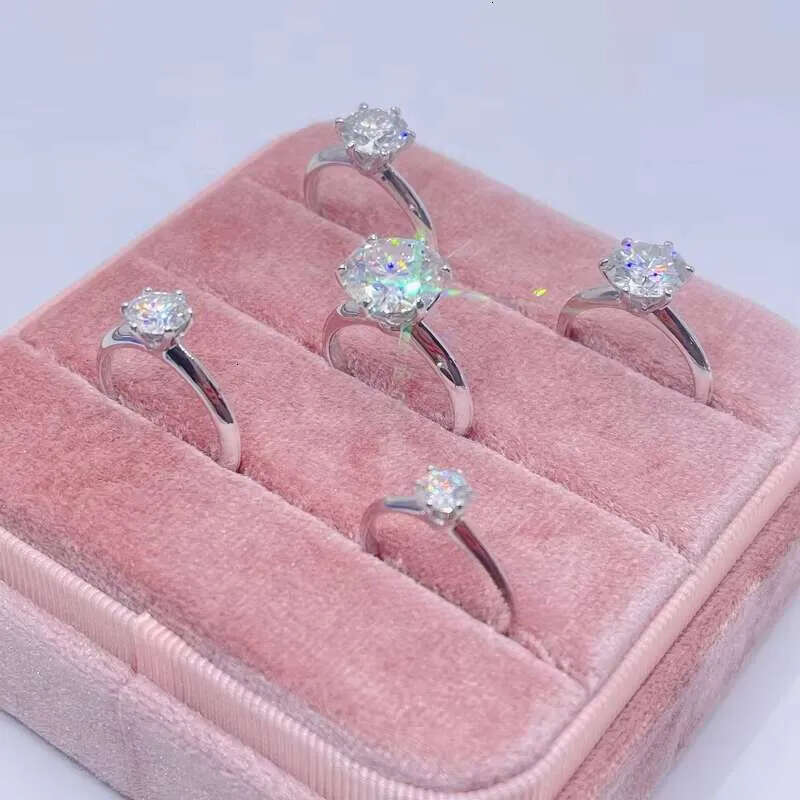 Ready to Ship Engagement Solitaire Dia 6 Prongs Sier Moissanite Ring