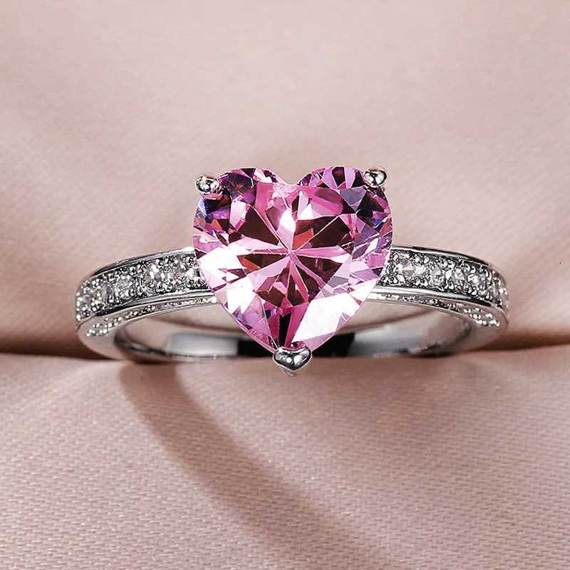 925 Sterling Silver Pink Heart Rings Women Brilliant Cubic Zirconia Bridal Wedding Party Rings Simple Stylish Female Accessories Y250808