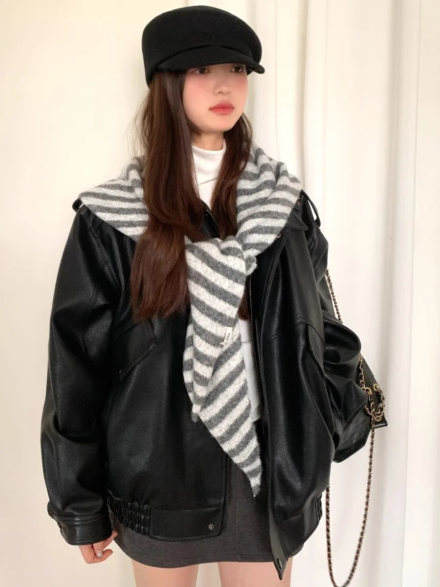 Womens Korean-Style Simple And Versatile Wool Striped Triangular Scarf 250807