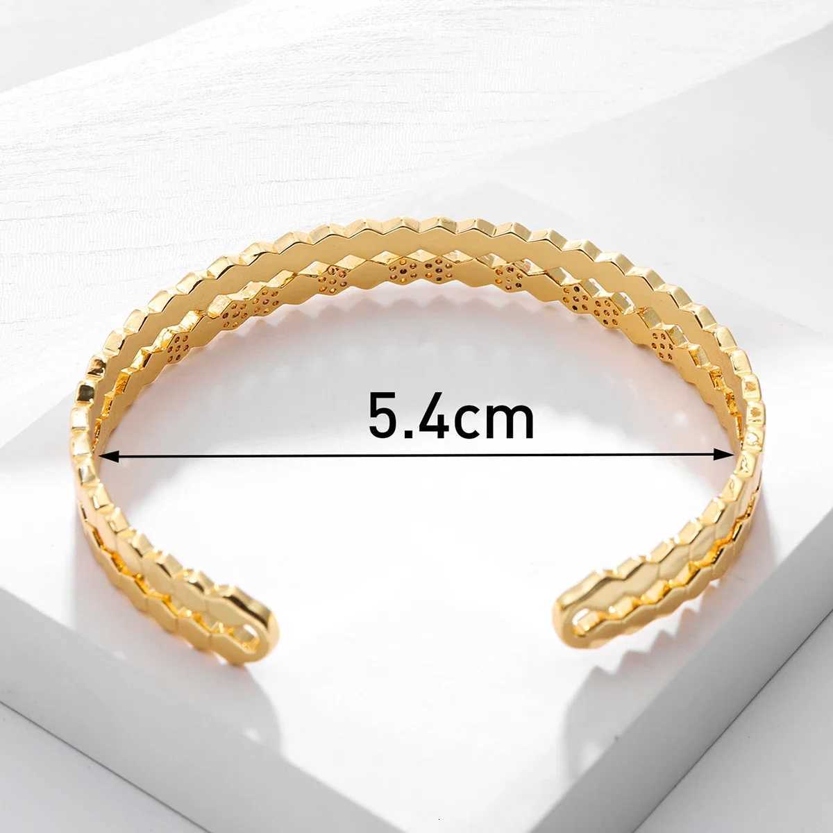 2024 New Copper Zirconia Bracelet for Women Golden Holiday Party Leisure Gift Z250807