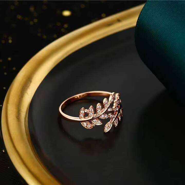 High-end Niche Design Never Fade Leaf Style Open Solid Gold VVS Round Cut Moissanite Engagement Ring for Women